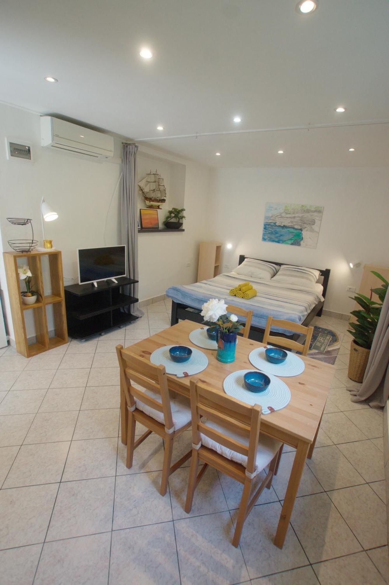 Luna 22 Porec Exterior photo